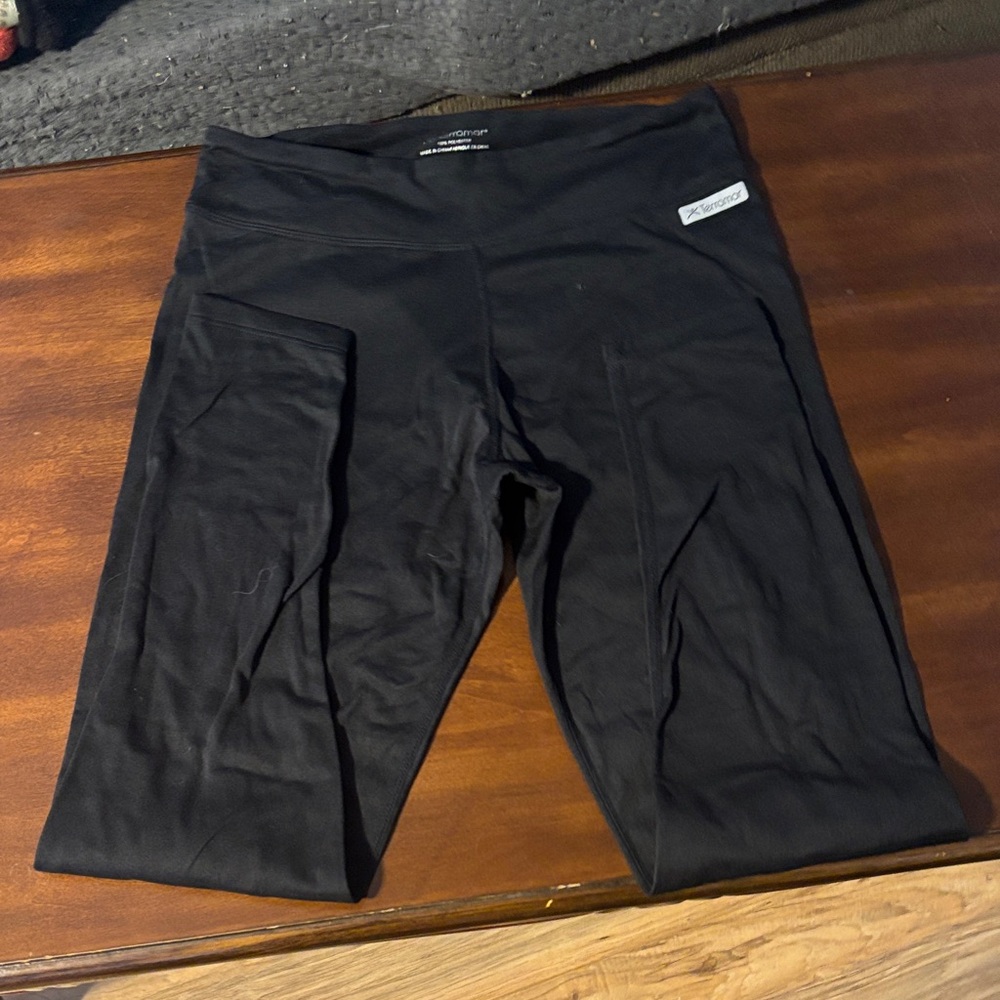 Women’s black fleece lined leggings